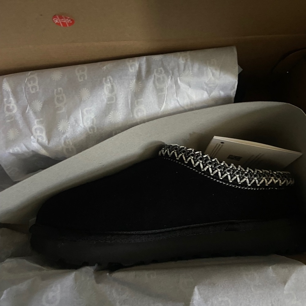 UGG Tasman